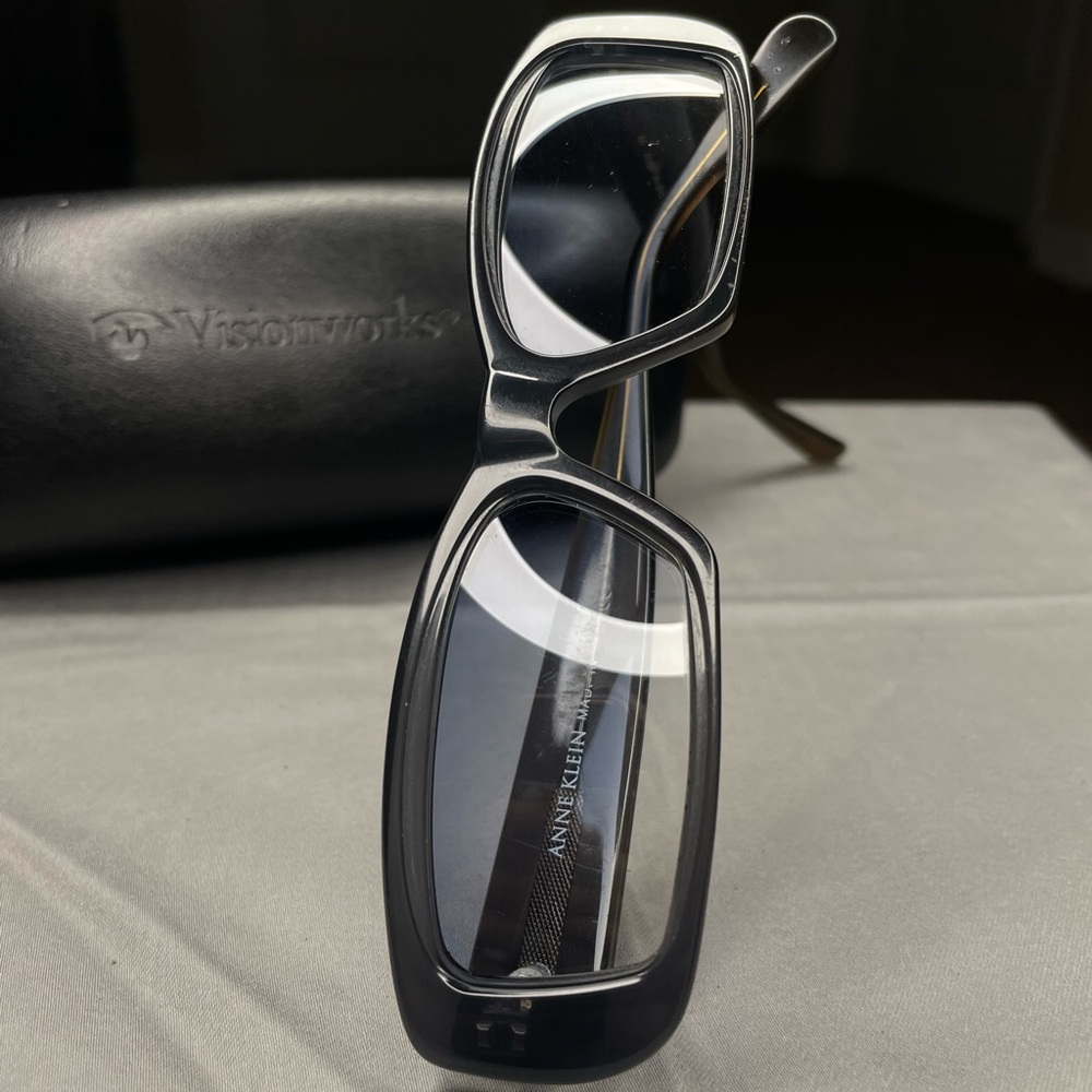 *Authentic* 
Anne Klein Ash gray (blue tint lens) Sunglasses